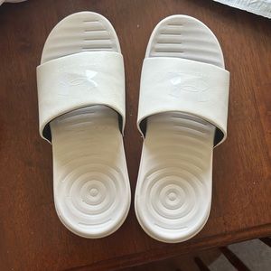 Under armour slides size 9
